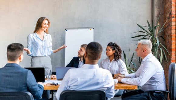 Territory or Vertical: What’s the Best Sales Team Structure for Your Business?