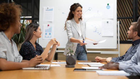 Leadership im Wandel: Moderne Führungsrollen in Zeiten von New Work und virtueller Zusammenarbeit