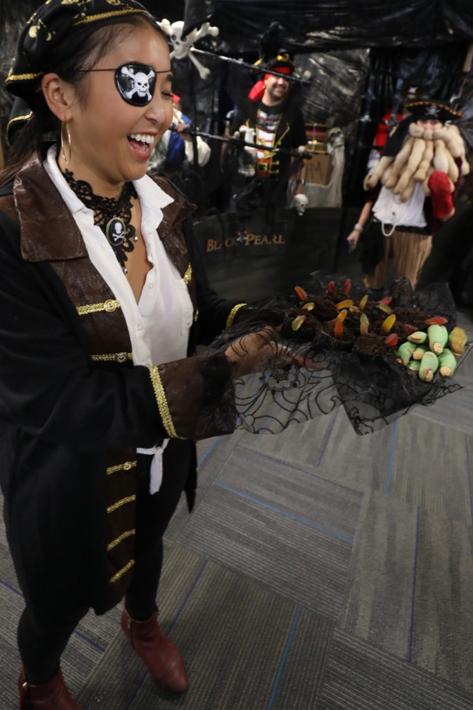 Pirates of the Caribbean Halloween costumes at Highspot